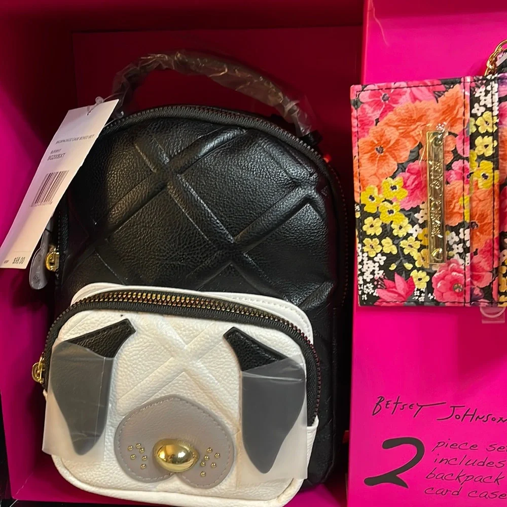Betsey Johnson Dog Backpack & Card Case Gift Boxed Retail 98.00 NWT - Picture 4 of 9